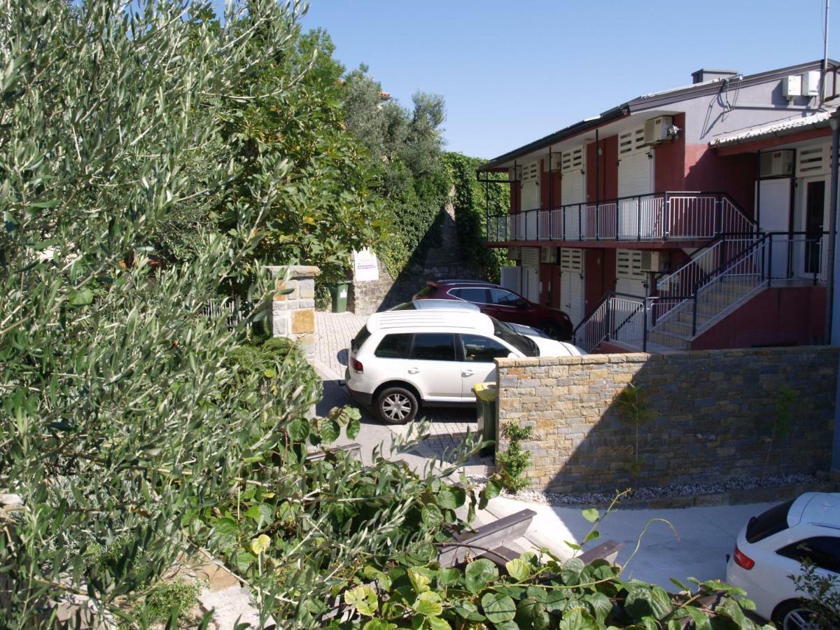 Apartments Lavanda Fiesa Пиран Экстерьер фото