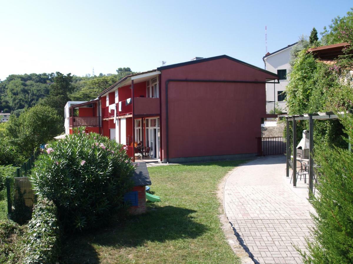 Apartments Lavanda Fiesa Пиран Экстерьер фото